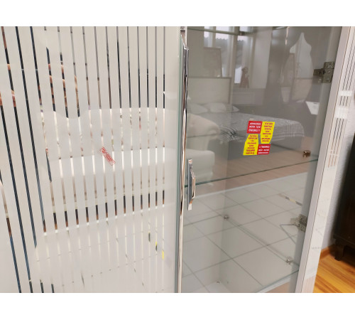 Двухдверная витрина для посуды Лоретто (Loretto) LORET-13 Двухдверная витрина для посуды Лоретто (Loretto) LORET-13