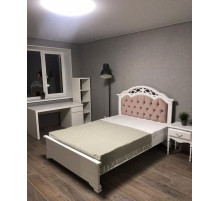 Двуспальная кровать Венеция MUR-101-01 с каретной стяжкой Двуспальная кровать Венеция MUR-101-01 с каретной стяжкой